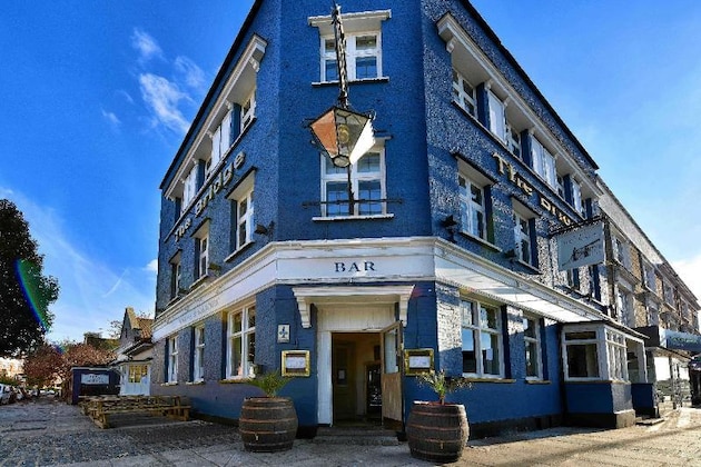 Gallery - The Bridge In Barnes