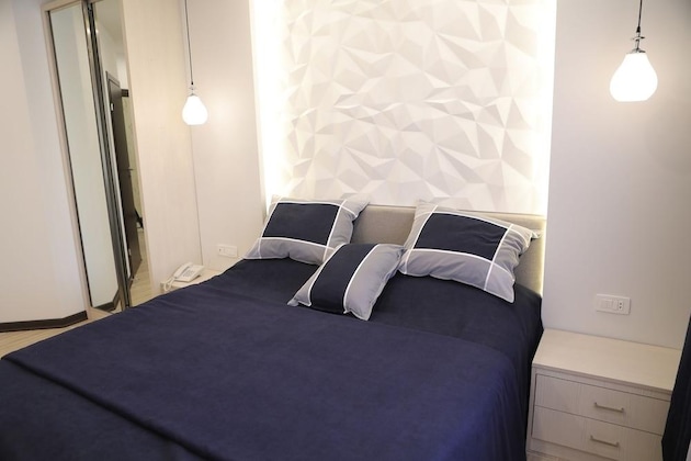 Gallery - 4 Room Hotel