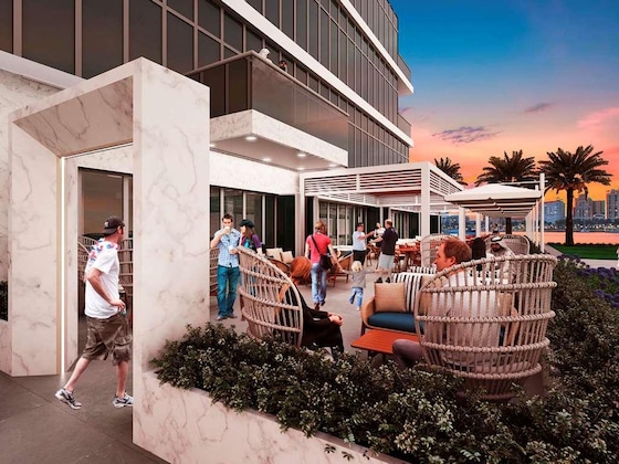 Gallery - Th8 Palm Dubai Beach Resort, Vignette Collection By Ihg