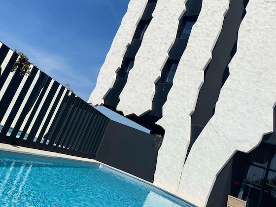 Gallery - Ibis Lunel Petite Camargue