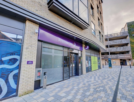 Gallery - Premier Inn Horsham Town Centre