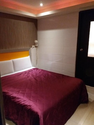 Gallery - Meets Happy Hotel