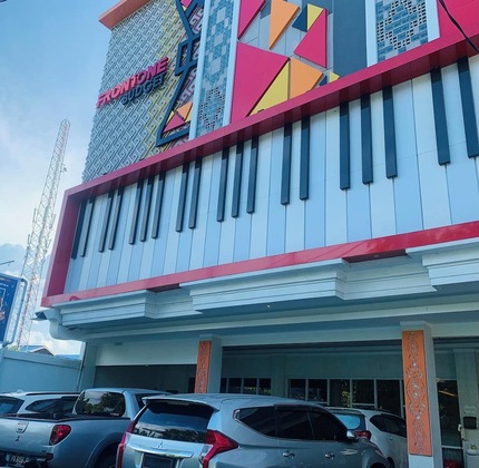 Gallery - Front One Budget Abepura