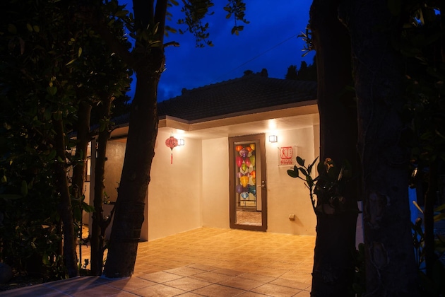 Gallery - Adan Resort Lamp