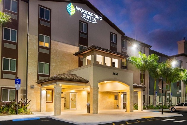 Gallery - Woodspring Suites Miramar