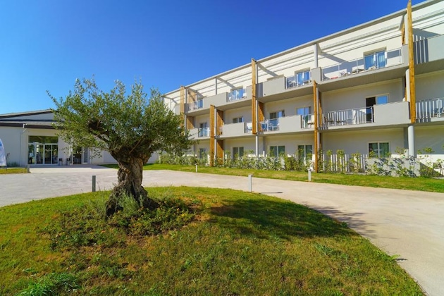 Gallery - Eleamare Resort