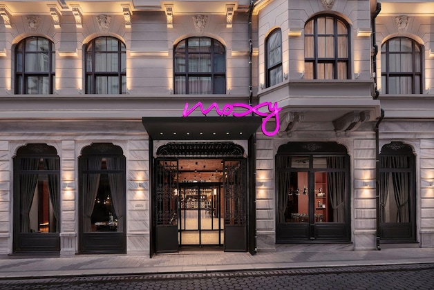 Gallery - Moxy Istanbul Beyoglu