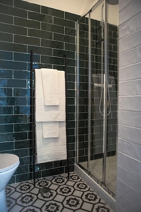 Gallery - Succeed Campo Pequeno Suites