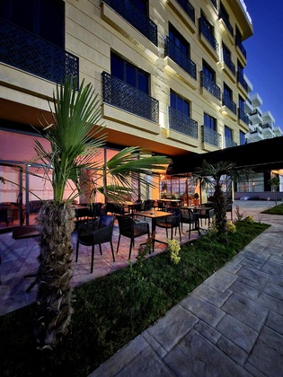 Gallery - The Rest Port Hotel