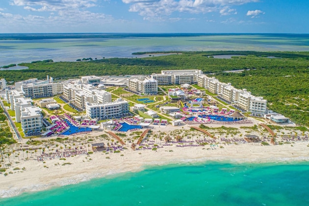 Gallery - Planet Hollywood Cancun by Royalton