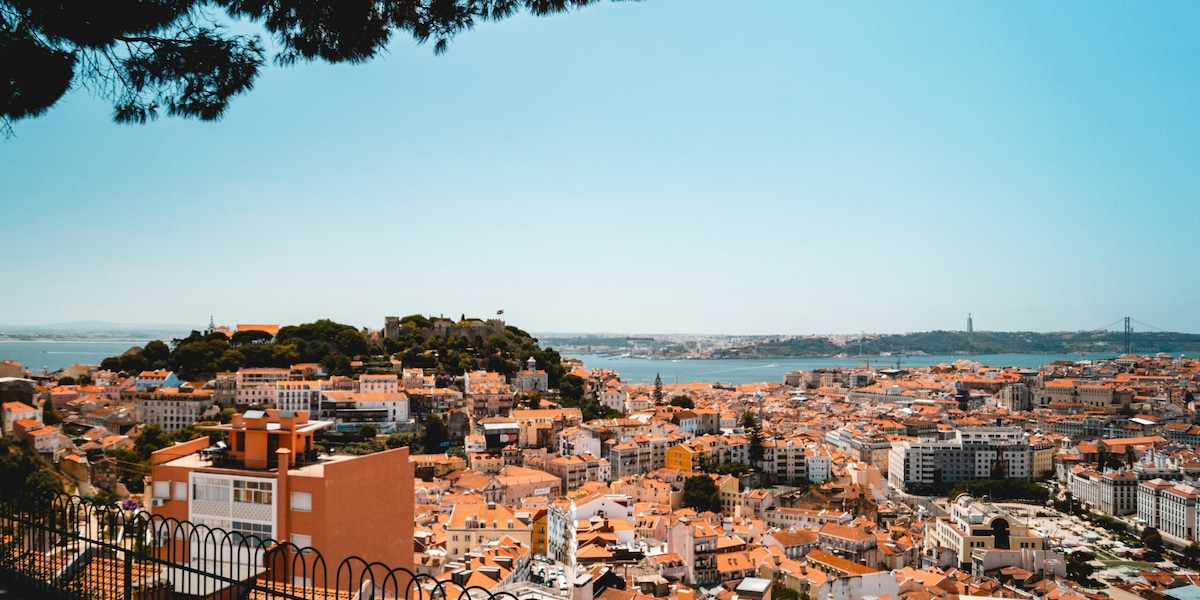 Cruzeiros com partidas de Portugal