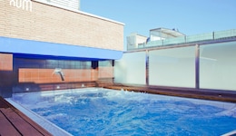 Num Hotel