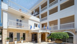 Oasis Hotel