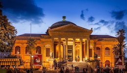 Palazzo Brunaccini Boutique Hotel