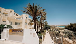 R2 Maryvent Beach Apartment