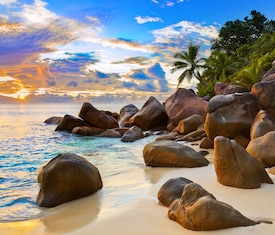 Os cruzeiros mais desejados que visitam Praslin (Seychelles)