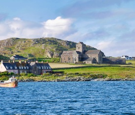 Os cruzeiros mais desejados que visitam Iona Island (Escocia)
