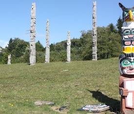 Os cruzeiros mais desejados que visitam Alert Bay (Columbia Británica, Canadá)