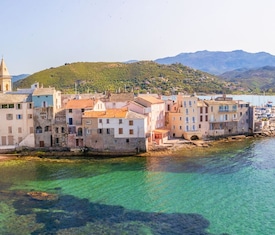 Os cruzeiros mais desejados que visitam Saint Florent (Francia)