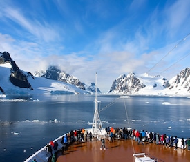 Os cruzeiros mais desejados que visitam Península Antártica (navegación)