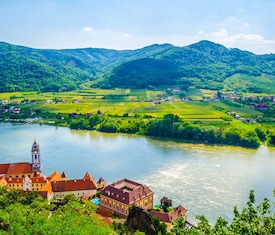 Os cruzeiros mais desejados que visitam Dürnstein (Austria)