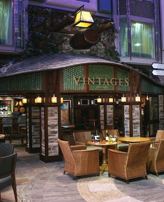 Vintage Lounge