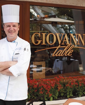 Giovannis Table Restaurante