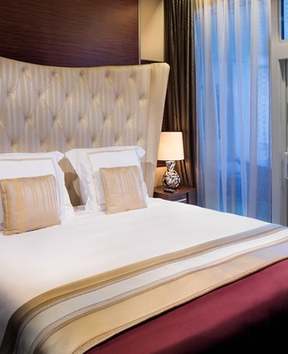 imagem Celebrity Reflection 19