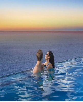 NCL Luna Piscina Infinity