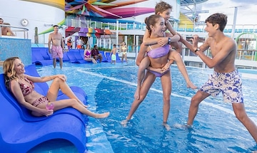 Piscinas e áreas de relaxamento