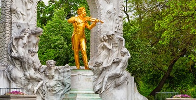 Budapeste e Viena de comboio com visitas