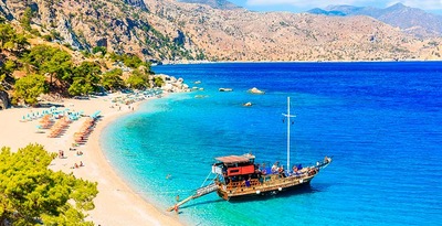 Atenas, Karpathos e Rodes de avião