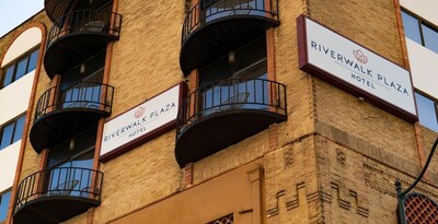 Riverwalk Plaza Hotel & Suites