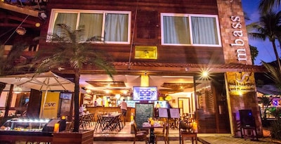 Sambass Lounge Beach Cafe & Pousada