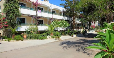 Trefon Hotel Apartments And Suites