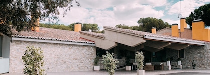 Hotel Restaurante El Montico