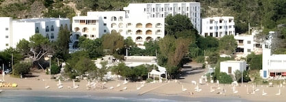 Aparthotel Puerto Cala Vadella