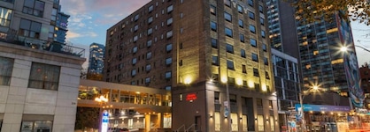 Hampton Inn & Suites By Hilton Toronto Downtown