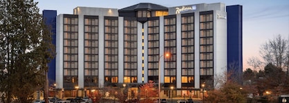 Radisson Blu Vancouver Airport Hotel & Marina