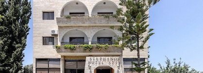 Stephanos Hotel Apts