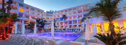 Limanaki Beach Hotel