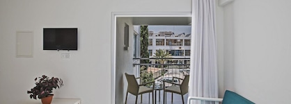 Tsokkos Holiday Hotel Apartments