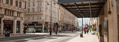 Strand Palace Hotel