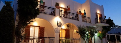 Cyclades Hotel
