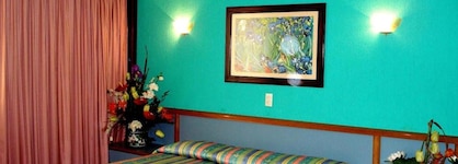 Segovia Regency Hotel