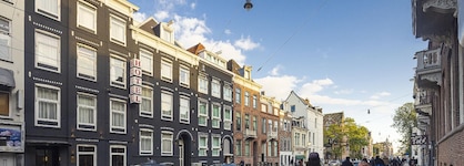 Huygens Place