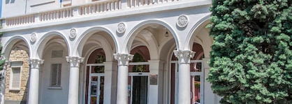 Iaki Hotel