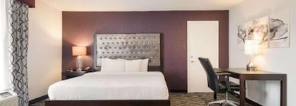 Clarion Inn & Suites Across From Universal Orlando Resort