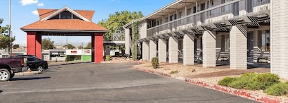 Days Inn By Wyndham Albuquerque Northeast