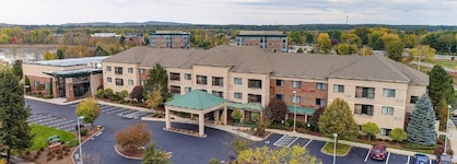 Courtyard By Marriott Concord